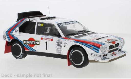 Coche miniatura Lancia Delta 1/18 IXO S4 No.1 Martini Racing Martini Tour de Corse 1986 M.Alen/I.Kivimäki Lancia Delta 1/18 IXO S4 No.1 Martini Racing Martini Tour de Corse 1986 M.Alen/I.Kivimäki coche miniatura