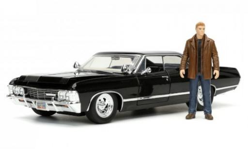 Coche miniatura Chevrolet Impala 1/24 Jada Toys Sport Sedan Supernatural 1967 mit Figur Chevrolet Impala 1/24 Jada Toys Sport Sedan Supernatural 1967 mit Figur coche miniatura