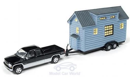 Coche miniatura Chevrolet Silverado 1/64 Johnny Lightning 1500 metalico negro/gris 2002 mit Tiny House ohne Vitrine Chevrolet Silverado 1/64 Johnny Lightning 1500 metalico negro/gris 2002 mit Tiny House ohne Vitrine coche miniatura