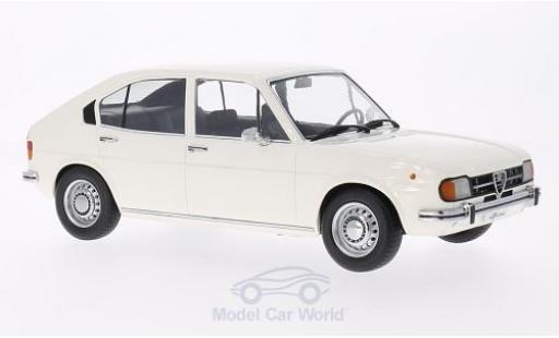 Alfa Romeo Alfasud 1/18 KK Scale 1.3 blanco Türen und Hauben sind nicht zu öffnen coche miniatura