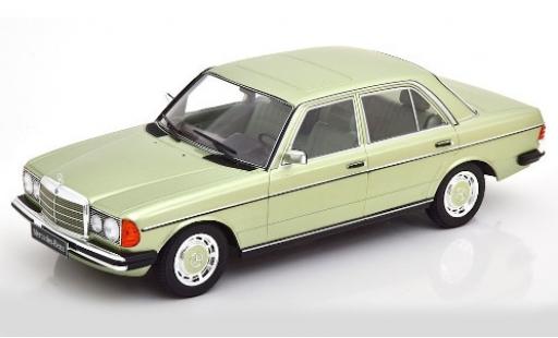 Coche miniatura Mercedes 280 1/18 KK Scale E (W123) metalico verde 1977 Mercedes 280 1/18 KK Scale E (W123) metalico verde 1977 coche miniatura