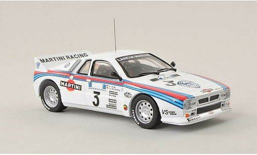 Lancia 37 Rally 1/43 IXO No.3 Martini Racing Akropolis Griechenland 1983 /C.Geistdorfer coche miniatura