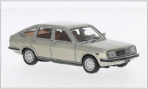 Lancia Beta berline 1/43 Kess Berlina 1600 2S metalico beige 1978 coche miniatura