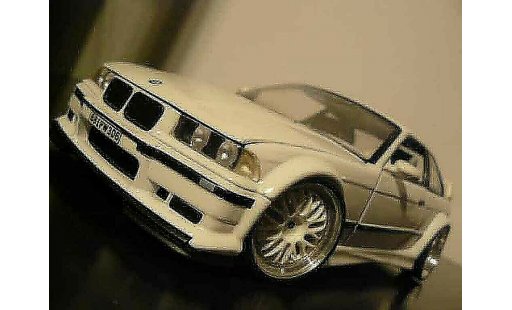 Bmw M3 coupe 1/18 Ut Models GTR E36 blanco jantes bbs bords larges coche miniatura
