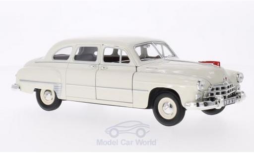Gaz 12 1/18 Lucky Die Cast GAZ ZIM blanco coche miniatura
