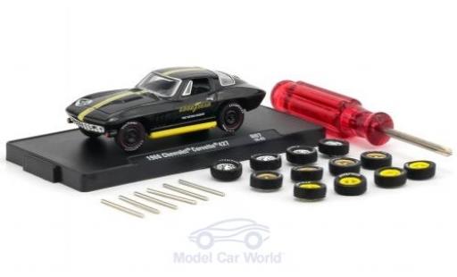Chevrolet Corvette 1/64 M2 Machines 427 negro/amarillo 1966 inklusive 12 Austauschrädern 6 Achsen und 1 Schraubenzieher Auto-Wheels Release 06 coche miniatura