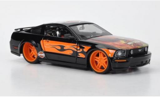 Coche miniatura Ford Mustang 1/24 Maisto GT Harley-Davidson 2006 Ford Mustang 1/24 Maisto GT Harley-Davidson 2006 coche miniatura