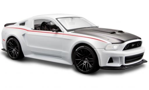 Coche miniatura Ford Mustang 1/24 Maisto Street Racer blanco/matt-negro 2014 Ford Mustang 1/24 Maisto Street Racer blanco/matt-negro 2014 coche miniatura