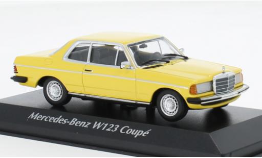 Coche miniatura Mercedes 230 1/43 Maxichamps CE (C123) amarillo 1976 Mercedes 230 1/43 Maxichamps CE (C123) amarillo 1976 coche miniatura