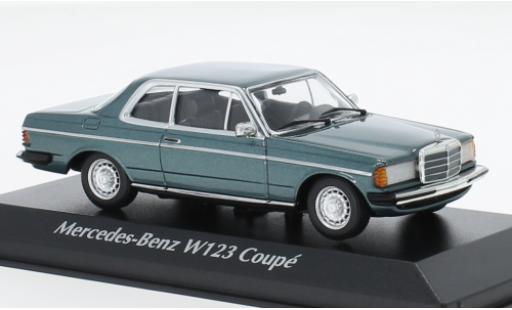 Coche miniatura Mercedes 230 1/43 Maxichamps CE (C123) metallise türkis 1976 Mercedes 230 1/43 Maxichamps CE (C123) metallise türkis 1976 coche miniatura