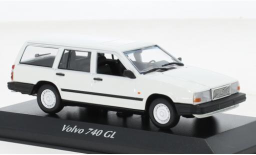 Coche miniatura Volvo 740 1/43 Maxichamps Break blanco 1986 Volvo 740 1/43 Maxichamps Break blanco 1986 coche miniatura