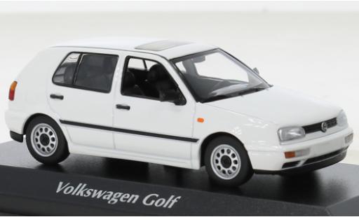 Volkswagen Golf 1/43 Maxichamps blanco 1997 coche miniatura