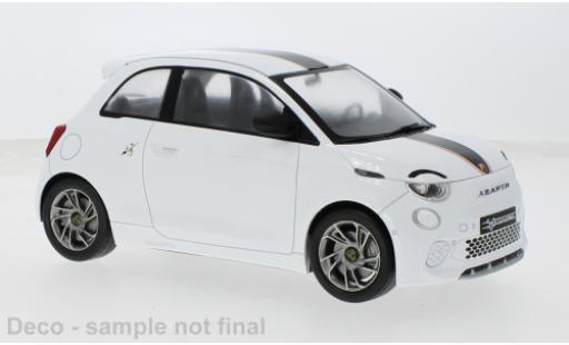 Fiat 500 1/18 MCG e Abarth weiss 2024 1:18 coche miniatura