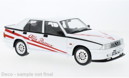 Coche miniatura Alfa Romeo 75 1/18 MCG Turbo Evoluzione blanche 1987 Alfa Romeo 75 1/18 MCG Turbo Evoluzione blanche 1987 coche miniatura