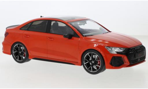 Audi RS3 1/18 MCG Limousine rouge 2022 coche miniatura