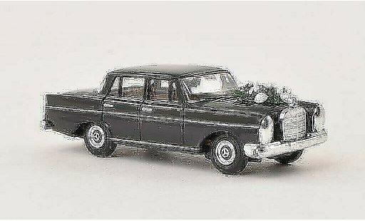 Mercedes 220 Base 1/87 Busch Hochzeit 1959 coche miniatura