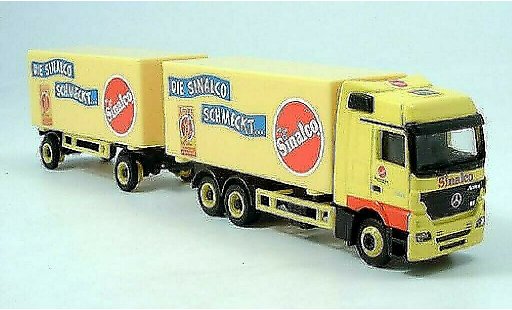Mercedes Actros Base 1/87 Schuco V8 Sinalco coche miniatura