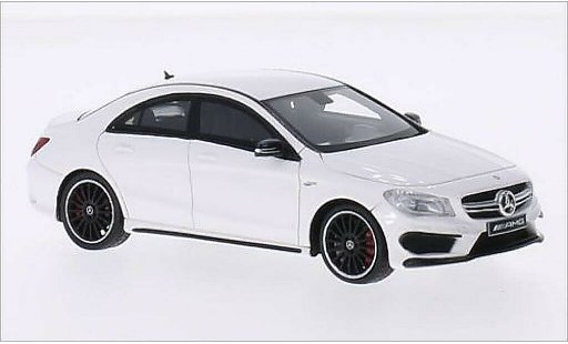 Mercedes CLA Base 1/43 Spark 45 AMG blanco 2014 coche miniatura