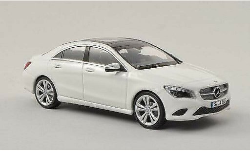 Mercedes CLA Base 1/43 Schuco (C117) blanco coche miniatura