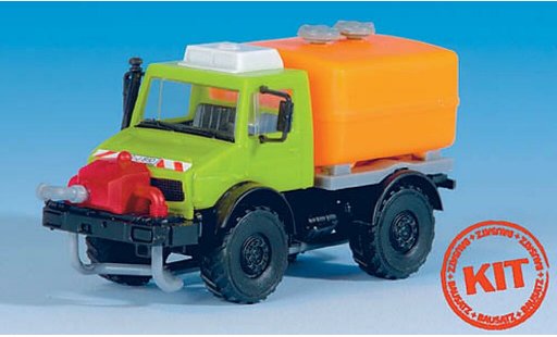 Mercedes Unimog Base 1/87 Kibri mit Gulleverdeiler coche miniatura