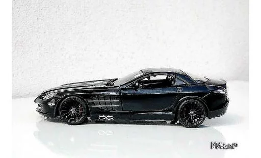 Mercedes SLR Base 1/18 Maisto mac laren black coche miniatura