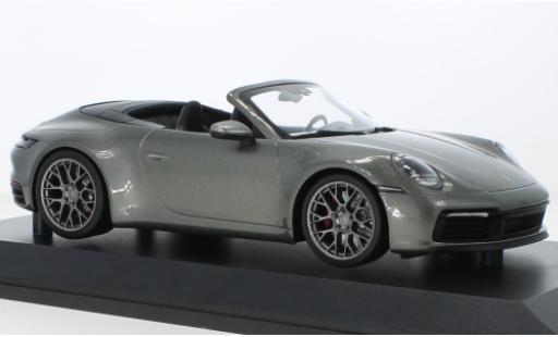 Porsche 992 4S 1/18 Minichamps 911  Carrera Cabriolet metallise verde 2019 coche miniatura