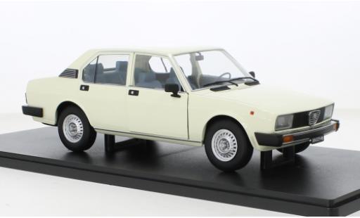 Coche miniatura Alfa Romeo Alfetta 1/18 Mitica Berlina 2000L beige 1978 Alfa Romeo Alfetta 1/18 Mitica Berlina 2000L beige 1978 coche miniatura
