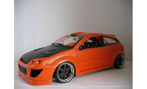 Ford Focus RS 1/18 Hot Wheels tuning coche miniatura