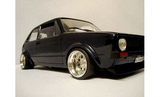 Volkswagen Golf GTI 1/18 Solido German Look pneux flancs tendus coche miniatura