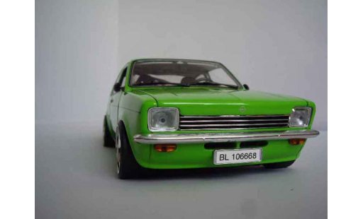 Opel Kadett C coupe 1/18 Minichamps sr 1976 verde coche miniatura