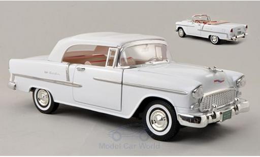 Coche miniatura Chevrolet Bel Air 1/18 Motormax Convertible blanco 1955 Softtop und Persenning liegen bei Chevrolet Bel Air 1/18 Motormax Convertible blanco 1955 Softtop und Persenning liegen bei coche miniatura
