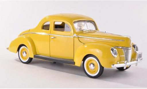 Coche miniatura Ford Deluxe 1/18 Motormax amarillo 1940 Ford Deluxe 1/18 Motormax amarillo 1940 coche miniatura
