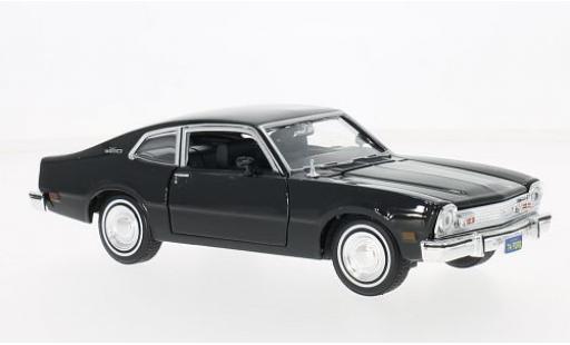 Ford Maverick 1/24 Motormax negro 1974 coche miniatura