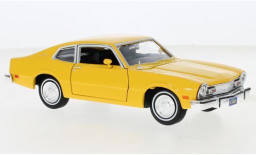 Ford Maverick 1/24 Motormax amarillo 1974 coche miniatura