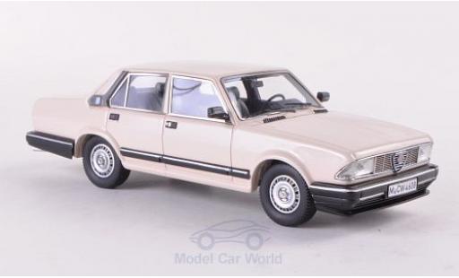Coche miniatura Alfa Romeo Alfa 6 1/43 Neo 2500i beige 1985 Alfa Romeo Alfa 6 1/43 Neo 2500i beige 1985 coche miniatura