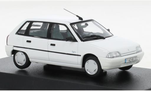 Coche miniatura Citroen AX 1/43 Norev Spot blanco 1995 Citroen AX 1/43 Norev Spot blanco 1995 coche miniatura