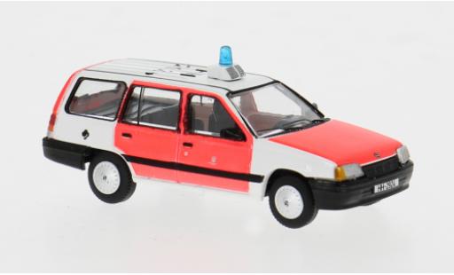 Coche miniatura Opel Kadett E Caravan 1989 Feuerwehr Hamburg 1/87 PCX87