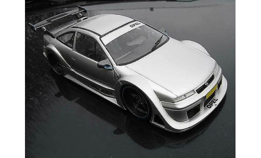 Opel Calibra DTM 1/18 Ut Models street coche miniatura