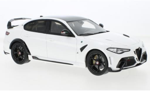 Alfa Romeo Giulia 1/18 Ottomobile GTAM blanche 2020 coche miniatura