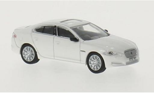 Coche miniatura Jaguar XF 1/76 Oxford blanco RHD Jaguar XF 1/76 Oxford blanco RHD coche miniatura