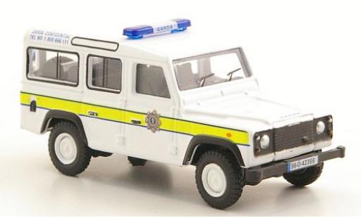 Coche miniatura Land Rover Defender 1/76 Oxford Station Wagon Garda Confidential Land Rover Defender 1/76 Oxford Station Wagon Garda Confidential coche miniatura