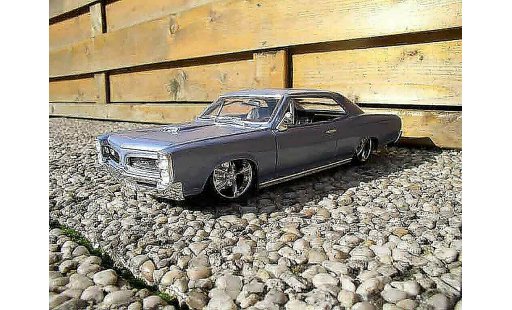 Pontiac GTO 1966 1/18 Welly azul ciel coche miniatura