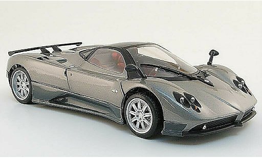 Pagani Zonda F 1/24 Motormax gris/negro/carbon coche miniatura