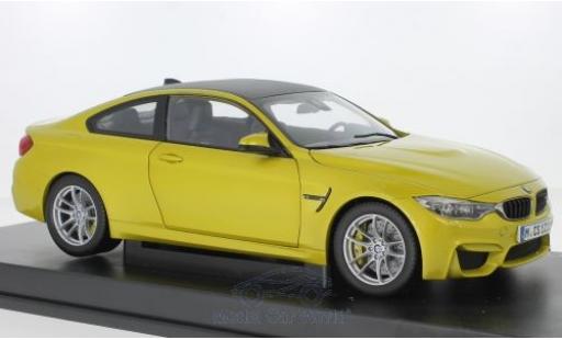 Coche miniatura Bmw M4 1/18 Paragon (F83) Coupe metalico amarillo Bmw M4 1/18 Paragon (F83) Coupe metalico amarillo coche miniatura