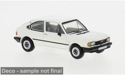 Coche miniatura Alfa Romeo Alfasud 1/87 PCX87 weiss 1980 1:87 Alfa Romeo Alfasud 1/87 PCX87 weiss 1980 1:87 coche miniatura