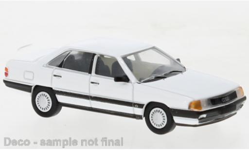 Audi 100 1/87 PCX87 (C3) blanche 1982 coche miniatura