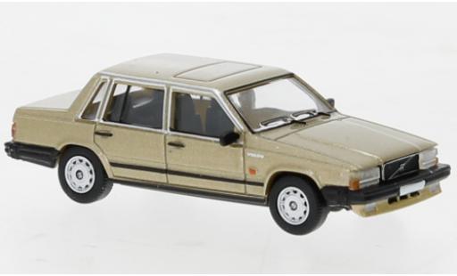 Coche miniatura Volvo 740 1/87 PCX87 metallise beige 1984 Volvo 740 1/87 PCX87 metallise beige 1984 coche miniatura
