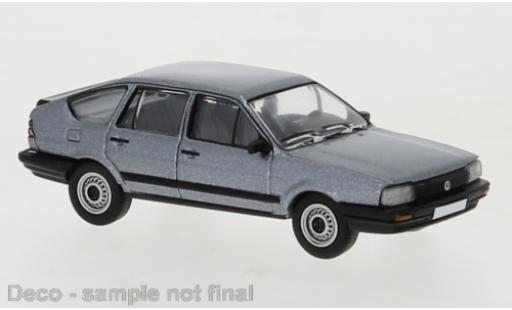 Coche miniatura Volkswagen Passat 1/87 PCX87 B2 metallise gris 1985 Volkswagen Passat 1/87 PCX87 B2 metallise gris 1985 coche miniatura
