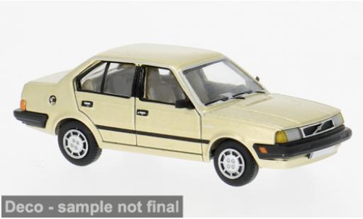 Coche miniatura Volvo 360 1/87 PCX87 beige 1985 1:87 Volvo 360 1/87 PCX87 beige 1985 1:87 coche miniatura