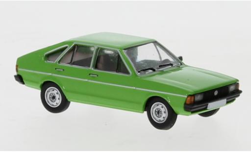 Volkswagen Passat 1/87 PCX87 B1 verde 1977 coche miniatura